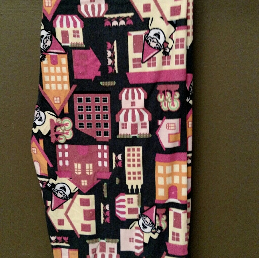 LuLaRoe OS Leggings NWOT Gnomes in the City